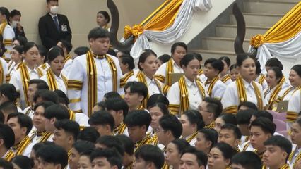 องคมนตรี เป็นผู้แทนพระองค์ ไปในพิธีพระราชทานปริญญาบัตรแก่ผู้สำเร็จการศึกษาจากมหาวิทยาลัยเทคโนโลยีราชมงคลล้านนา ประจำปีการศึกษา 2566