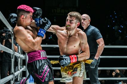 ONE Championship : โจนาธาน แฮ็กเกอร์ตี ประกาศเผด็จศึก เว่ย รุย ภายในยกสอง