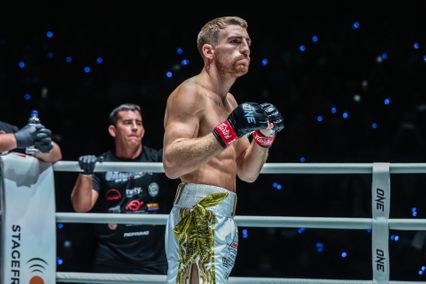 ONE Championship : โจนาธาน แฮ็กเกอร์ตี ประกาศเผด็จศึก เว่ย รุย ภายในยกสอง