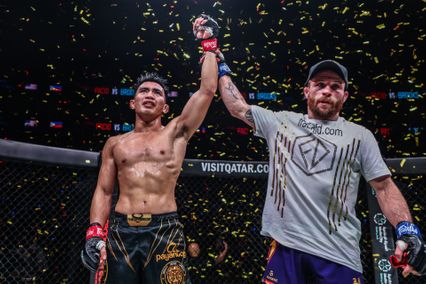 ONE Championship : จาร์เร็ด บรูกส์ โชว์สปิริตแสดงความยินดี โจชัว พาซิโอ เต็มหัวใจ