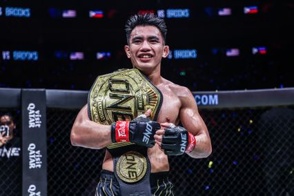ONE Championship : แมนนี่ ปาเกียว ร่วมยินดี โจชัว พาซิโอ ผงาดรวบบัลลังก์แชมป์โลก ONE