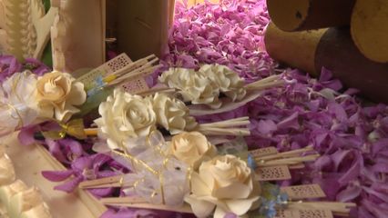 สมเด็จพระกนิษฐาธิราชเจ้า กรมสมเด็จพระเทพรัตนราชสุดา ฯ สยามบรมราชกุมารี พระราชทานเพลิงศพ นางมุกดา สว่างวิบูลย์พงศ์