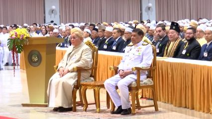 พระบาทสมเด็จพระเจ้าอยู่หัว และสมเด็จพระนางเจ้า ฯ พระบรมราชินี ทรงเปิด “งานเมาลิดกลางแห่งประเทศไทย ประจำปีฮิจเราะห์ศักราช 1446” พุทธศักราช 2568