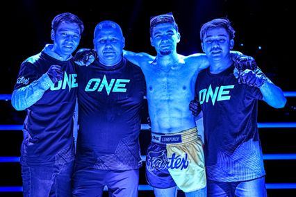ONE ลุมพินี : อัสลามจอน ออร์ติคอฟ ล็อกเป้าซัด สุริยันต์เล็ก พ.เย็นยิ่ง หลังคว้าชัย 7 ไฟต์รวด