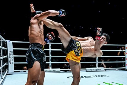 ONE ลุมพินี : อัสลามจอน ออร์ติคอฟ ล็อกเป้าซัด สุริยันต์เล็ก พ.เย็นยิ่ง หลังคว้าชัย 7 ไฟต์รวด