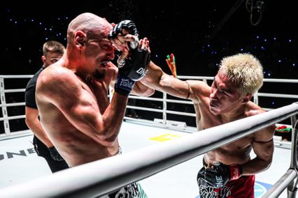 ONE ลุมพินี : ยอดไอคิว อ.พิมลศรี อัดหนักชนะแต้ม บริซ เดลวัล ศึก ONE ลุมพินี 109