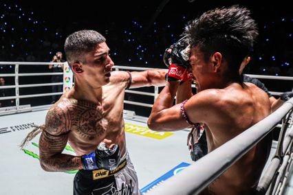 ONE ลุมพินี : ยอดไอคิว อ.พิมลศรี อัดหนักชนะแต้ม บริซ เดลวัล ศึก ONE ลุมพินี 109