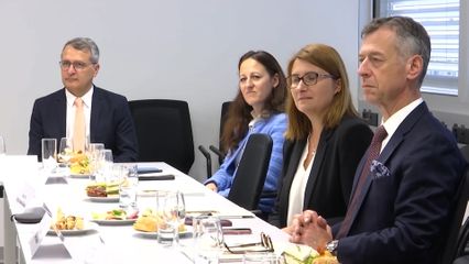 สมเด็จพระเจ้าน้องนางเธอ เจ้าฟ้าจุฬาภรณวลัยลักษณ์ อัครราชกุมารี กรมพระศรีสวางควัฒน วรขัตติยราชนารี ทรงหารือเสริมสร้างความร่วมมือในการถ่ายทอดองค์ความรู้ขั้นสูง ที่เกี่ยวข้องกับการวิจัยเคมี ผลิตภัณฑ์ธรรมชาติ กับมหาวิทยาลัยเจนีวา สมาพันธรัฐสวิส