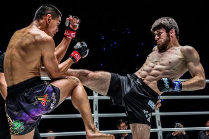 ONE ลุมพินี : อิลยาส มูซาเอฟ ขนอาวุธหนักแรง ลุยบี้วงใน วรพล ลูกเจ้าพ่อโรงต้ม