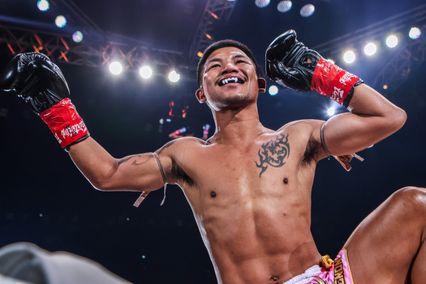 ONE Championship : รถถัง จิตรเมืองนนท์ สอนมวยนักบอลชื่อดัง มารีโอ บาโลเตลลี