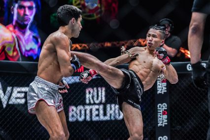 ONE ลุมพินี : เพชรภูผา เอกปู่ยีนส์ งัดฝีมือเข้าสู้ อาซาฮี ชินากาวา ศึก ONE ลุมพินี 114