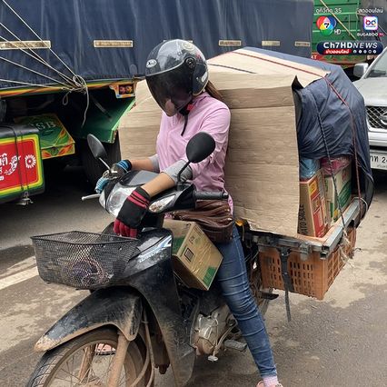 “ด่านช่องจอม” คึกคัก แห่เข้ากัมพูชา ก่อนปิดด่าน 2 วัน