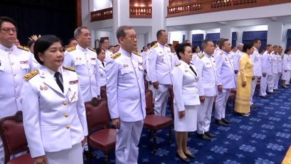 พระบาทสมเด็จพระเจ้าอยู่หัว และสมเด็จพระนางเจ้า ฯ พระบรมราชินี พระราชทานพระบรมราชวโรกาสให้ คณะบุคคล เฝ้าทูลละอองธุลีพระบาท ดังนี้