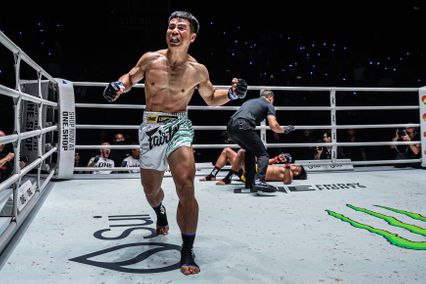 ONE ลุมพินี : ยอดเหล็กเพชร อ.อัจฉริยะ น็อก ดอนคิงส์ โยธารักษ์มวยไทย ยกแรกศึก ONE ลุมพินี 113