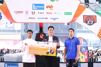 ภาพพิธีมอบรางวัลการแข่งขันบาสเกตบอล 3x3นักเรียนชาย แชมป์กีฬา 7HD 2025