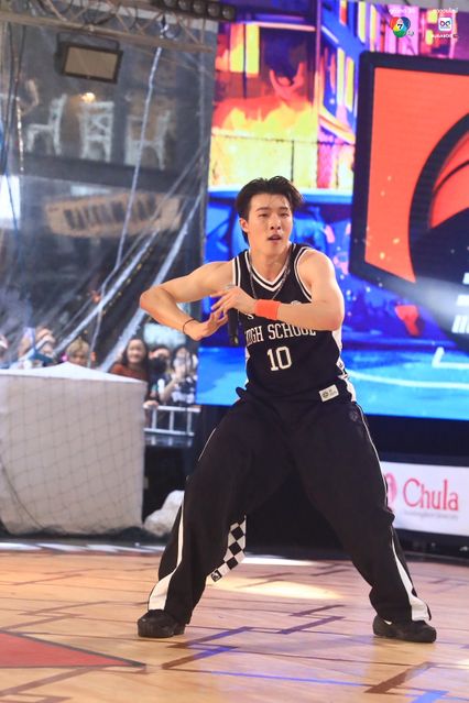 ภาพการแสดงจากวง PROXIE ในการแข่งขันบาสเกตบอล 3x3 นักเรียนชาย แชมป์กีฬา 7HD 2025