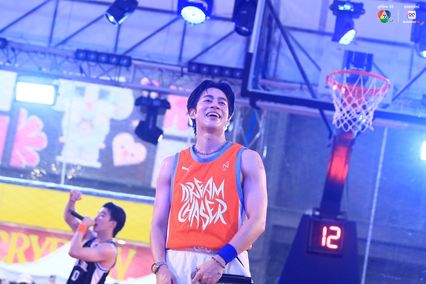 ภาพการแสดงจากวง PROXIE ในการแข่งขันบาสเกตบอล 3x3 นักเรียนชาย แชมป์กีฬา 7HD 2025