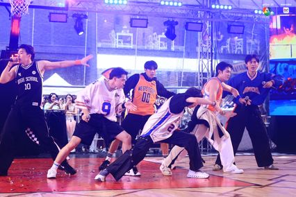 ภาพการแสดงจากวง PROXIE ในการแข่งขันบาสเกตบอล 3x3 นักเรียนชาย แชมป์กีฬา 7HD 2025