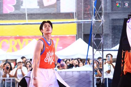 ภาพการแสดงจากวง PROXIE ในการแข่งขันบาสเกตบอล 3x3 นักเรียนชาย แชมป์กีฬา 7HD 2025