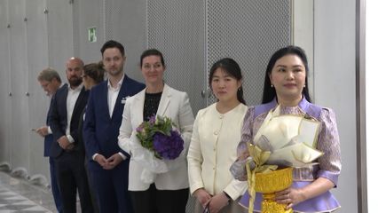 สมเด็จพระกนิษฐาธิราชเจ้า กรมสมเด็จพระเทพรัตนราชสุดา ฯ สยามบรมราชกุมารี เสด็จพระราชดำเนินถึงสหพันธ์สาธารณรัฐเยอรมนีแล้ว โทรทัศน์รวมการเฉพาะกิจแห่งประเทศไทย รายงาน