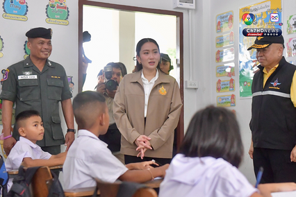 นายกฯ​ ควงบิ๊กเล็ก ลงพื้นที่​ อรัญประเทศ​ จ.สระแก้ว​ ขอบคุณกองทัพที่ทุ่มเท ใช้ความอดทนอดกลั้น ย้ำใช้สันติวิธี