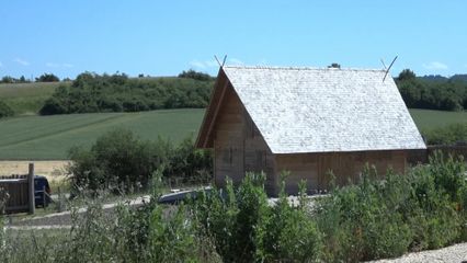 สมเด็จพระกนิษฐาธิราชเจ้า กรมสมเด็จพระเทพรัตนราชสุดา ฯ สยามบรมราชกุมารี ทอดพระเนตรสถานที่ต่าง ๆ ของเมืองบอพฟิงเงน ตั้งอยู่ทางทิศตะวันตกของหลุมอุกกาบาตเนิร์ด ลิงเงน รีส สหพันธ์สาธารณรัฐเยอรมนี โทรทัศน์รวมการเฉพาะกิจแห่งประเทศไทย รายงาน