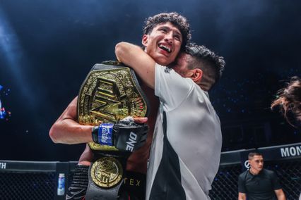 ONE Championship : ONE สถาปนา นาบิล อานาน นั่งแท่นแชมป์โลก ONE มวยไทย รุ่นแบนตัมเวต