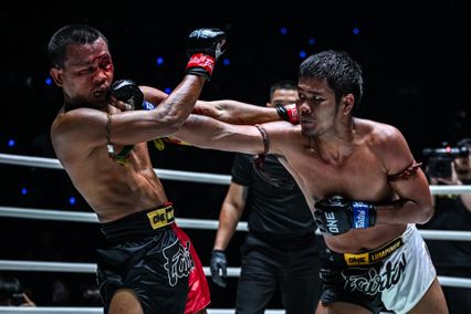 ONE ลุมพินี : “เสือแบล็ค” ทุบนิ่ม “แสงอาทิตย์”, “รามาดาน - อัสลามจอน” พิชิตสัญญา ONE ศึก ONE ลุมพินี 114