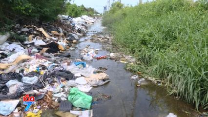 อบต.บางพลีใหญ่ เร่งกำจัดขยะปิดทางสัญจร จ.สมุทรปราการ