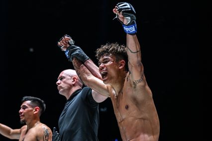 ONE Championship : นนทชัย จิตรเมืองนนท์ เสริมศอกดับห้าว อับดุลลา ดายาคาเอฟ