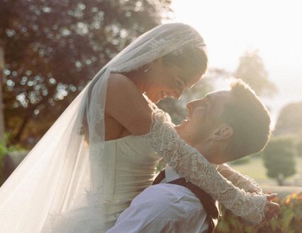 ONE Championship : นิโค คาร์ริลโล เผยโมเมนต์หวานจูงมือคู่หมั้นสาวเข้าประตูวิวาห์