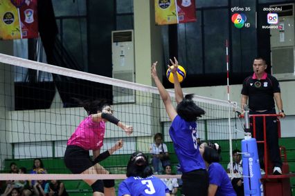 ประมวลภาพ วอลเลย์บอล แชมป์กีฬา 7HD 2025 : เทศบาล 3 วัดไชนาวาส 3-0 กาญจนาภิเษกวิทยาลัย กระบี่