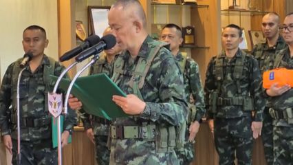 ราชวิทยาลัยจุฬาภรณ์ เชิญกระเป๋ายาสามัญประจำบ้านพระราชทาน ไปมอบแก่กองกำลังสุรนารี จังหวัดสุรินทร์ เพื่อเชิญไปมอบให้กับกำลังพล ที่ปฏิบัติหน้าที่ตามแนวชายแดน