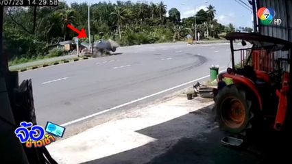 คนขับรถกระบะหลับใน ชนอัดเสาไฟฟ้าเกาะกลางถนน