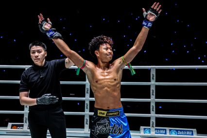 ONE ลุมพินี : เบอร์หนึ่ง ส.สละชีพ ซ้อมเข่าลอยสองชั้น หวังปิดเกม รีฟดีน มาสดอร์ ล่าโบนัส