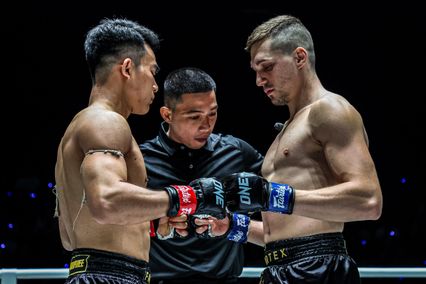 ONE ลุมพินี : โซเนอร์ เซน เตือน วรพล ลูกเจ้าพ่อโรงต้ม ระวังโดนรถชนบนเวที