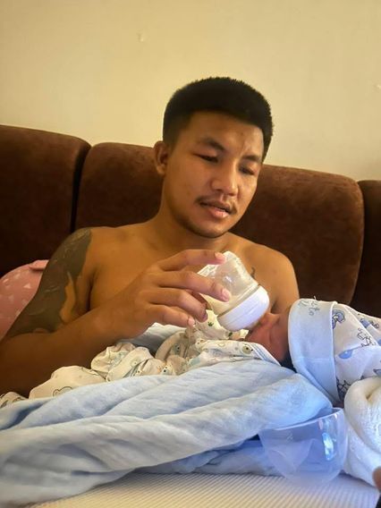 ONE Championship : รถถัง จิตรเมืองนนท์ เปิดโหมดละมุนดูแลลูกชายสุดที่รัก “น้องซลาตัล”