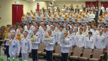 ราชเลขานุการในพระองค์ พระบาทสมเด็จพระเจ้าอยู่หัว ออกรับเครื่องราชสักการะ และพานพุ่ม เนื่องในโอกาสวันเฉลิมพระชนมพรรษา สมเด็จพระนางเจ้าสิริกิติ์ พระบรมราชินีนาถ พระบรมราชชนนีพันปีหลวง