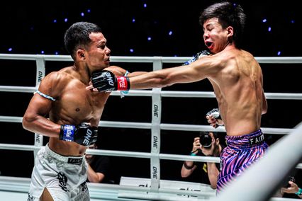 ONE ลุมพินี : ทรงชัยน้อย เกียรติทรงฤทธิ์ นัดดวล หนุ่มสุรินทร์ ช.เกตุวีณา ศึก ONE ลุมพินี 122