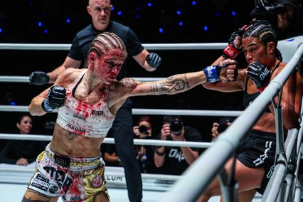 ONE Championship : สเตลลา เฮเมตซ์เบอร์เกอร์ นักสู้นอกสายตานั่งบัลลังก์ราชินีมวยไทย รุ่นสตรอว์เวต