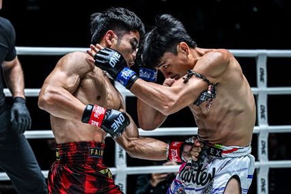 ONE ลุมพินี : ยอดเหล็กเพชร อ.อัจฉริยะ เล็งตามล่าแค้น จ้าวเสือใหญ่ ม.กรุงเทพธนบุรี บนเวที ONE