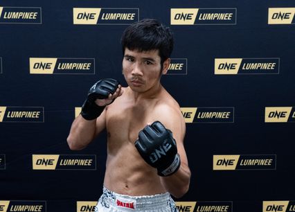 ONE ลุมพินี : ยอดเหล็กเพชร อ.อัจฉริยะ พร้อมแลกเดือด ป้อมเพชร พานทองยิม