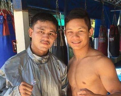 ONE ลุมพินี : เสกสรร อ.ขวัญเมือง ย้อนความหลัง 10 ปี ชม เสือแบล็ค ท.พราน49 สู้ไม่ถอยจนได้ดี