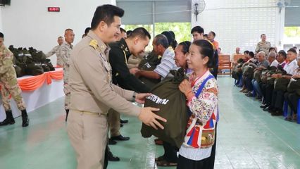 สมเด็จพระเจ้าน้องนางเธอ เจ้าฟ้าจุฬาภรณวลัยลักษณ์ อัครราชกุมารี กรมพระศรีสวางควัฒน วรขัตติยราชนารี พระราชทานสิ่งของช่วยผู้ประสบอุทกภัยในพื้นที่จังหวัดน่าน และเชียงราย