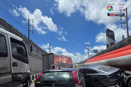 อุโมงค์ทางลอดแยกดาราสมุทร จ.ภูเก็ต รถชน 12 คัน ส่งผลให้ต้องปิดอุโมงค์ทั้งขาเข้าและขาออก ชั่วคราว