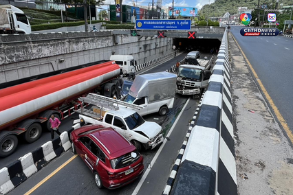 อุโมงค์ทางลอดแยกดาราสมุทร จ.ภูเก็ต รถชน 12 คัน ส่งผลให้ต้องปิดอุโมงค์ทั้งขาเข้าและขาออก ชั่วคราว