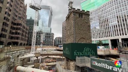 ยกหอคอยเก่าแก่ 700 ปี เปิดทางก่อสร้าง ในกรุงลอนดอน