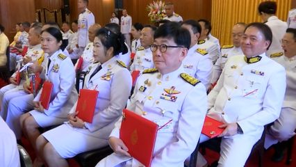 องคมนตรี เป็นผู้แทนพระองค์ ออกรับประธานศาลรัฐธรรมนูญ ในโอกาสนำผู้ทำคุณประโยชน์ให้แก่ศาลรัฐธธรรมนูญ และสำนักงานศาลรัฐธรรมนูญ เข้ารับเข็มวิทยฐานะ กับนำผู้สำเร็จการศึกษาอบรม "หลักนิติธรรมเพื่อประชาธิปไตย" ประจำปี 2566-2567