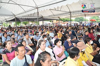 อนุทิน ลงพื้นที่น้ำท่วมอยุธยา ย้ำ รัฐบาลทำงานเป็นทีม แม้มาจากคนละพรรค