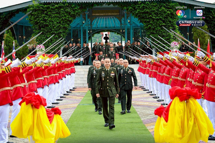 กองทัพบกจัดพิธีเทิดเกียรติ อำลาชีวิตราชการทหารชั้นนายพล